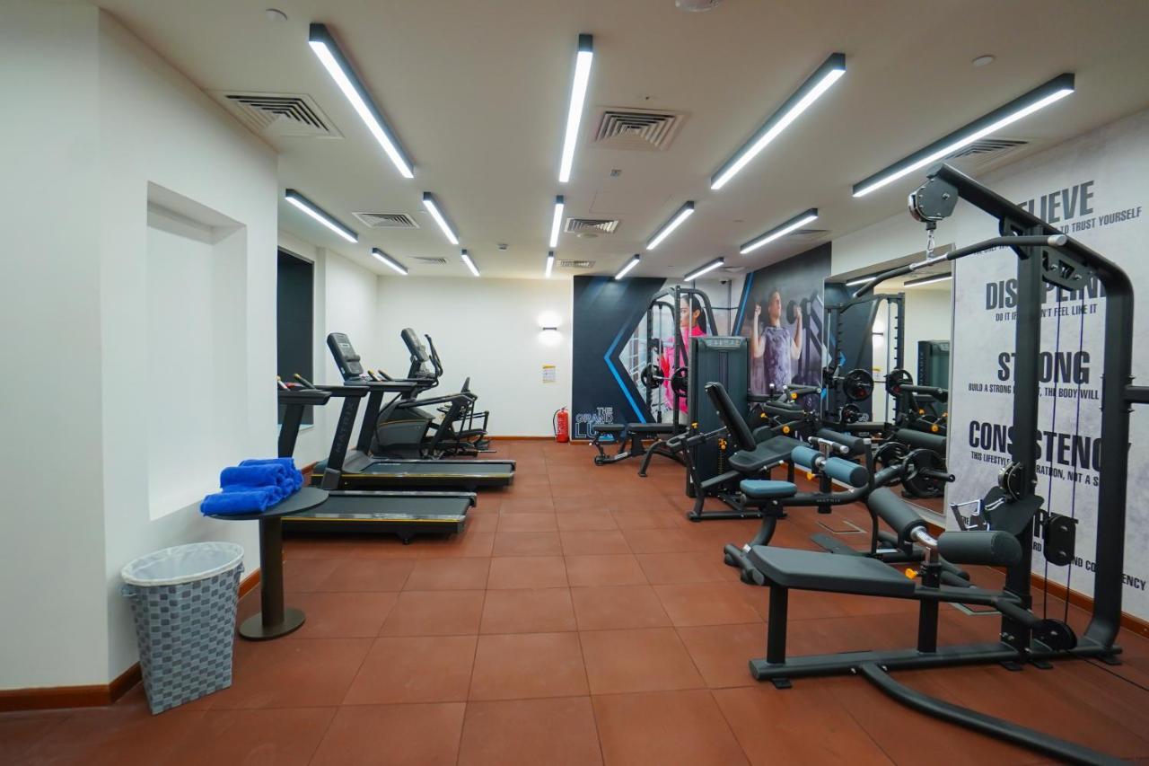 The Grand Lux Hotel 도하 외부 사진 The gym at the hotel