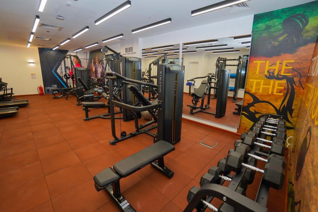 The Grand Lux Hotel 도하 외부 사진 The gym at the hotel
